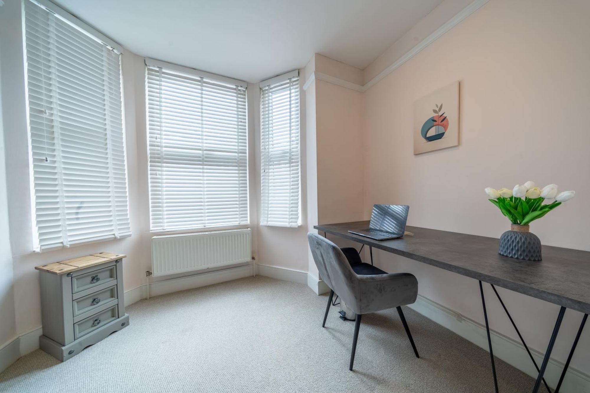 Beautiful 2 Bedroom With Private Garden In Wimbledon - Minutes From Central London Exteriör bild