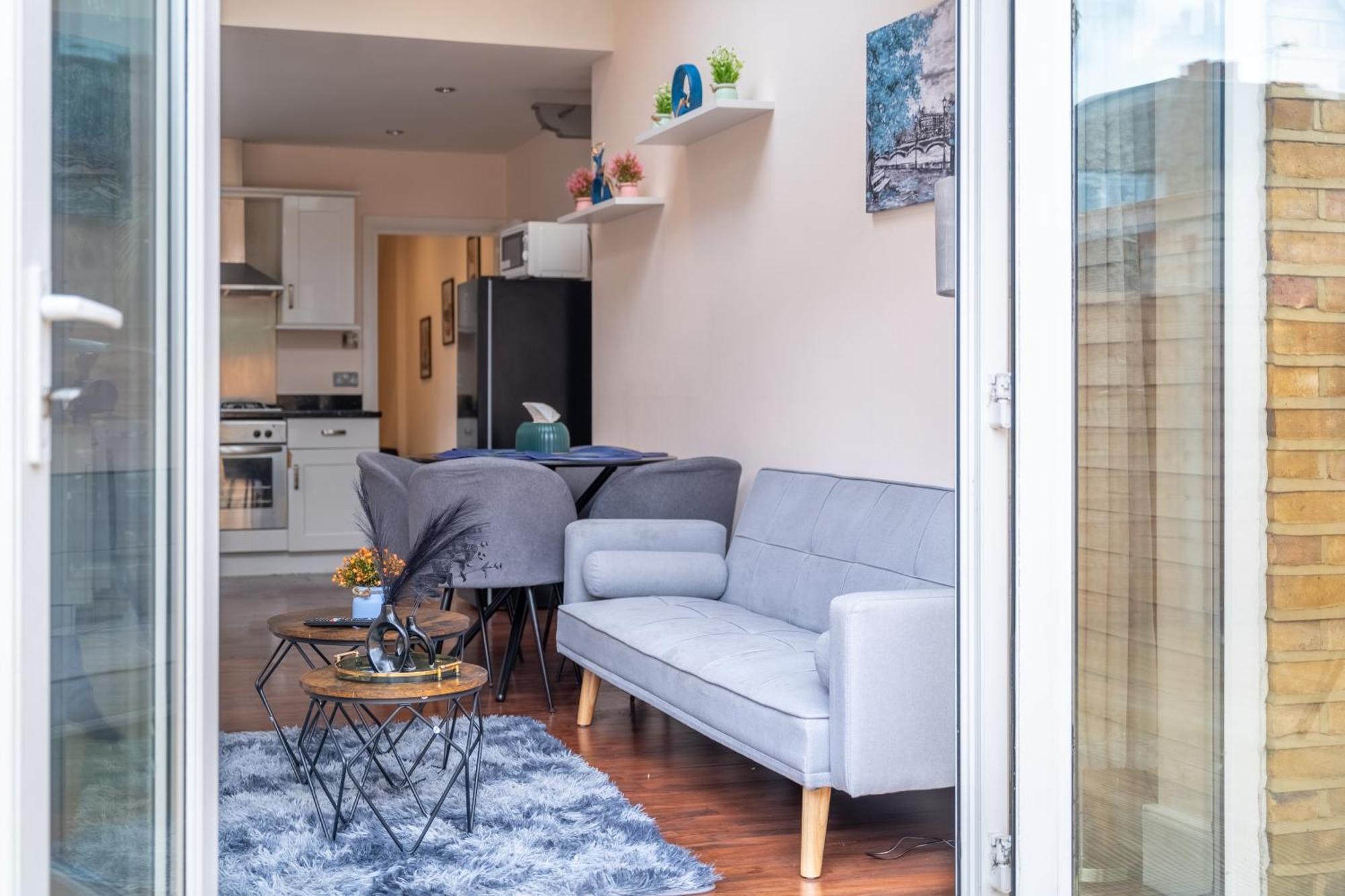 Beautiful 2 Bedroom With Private Garden In Wimbledon - Minutes From Central London Exteriör bild